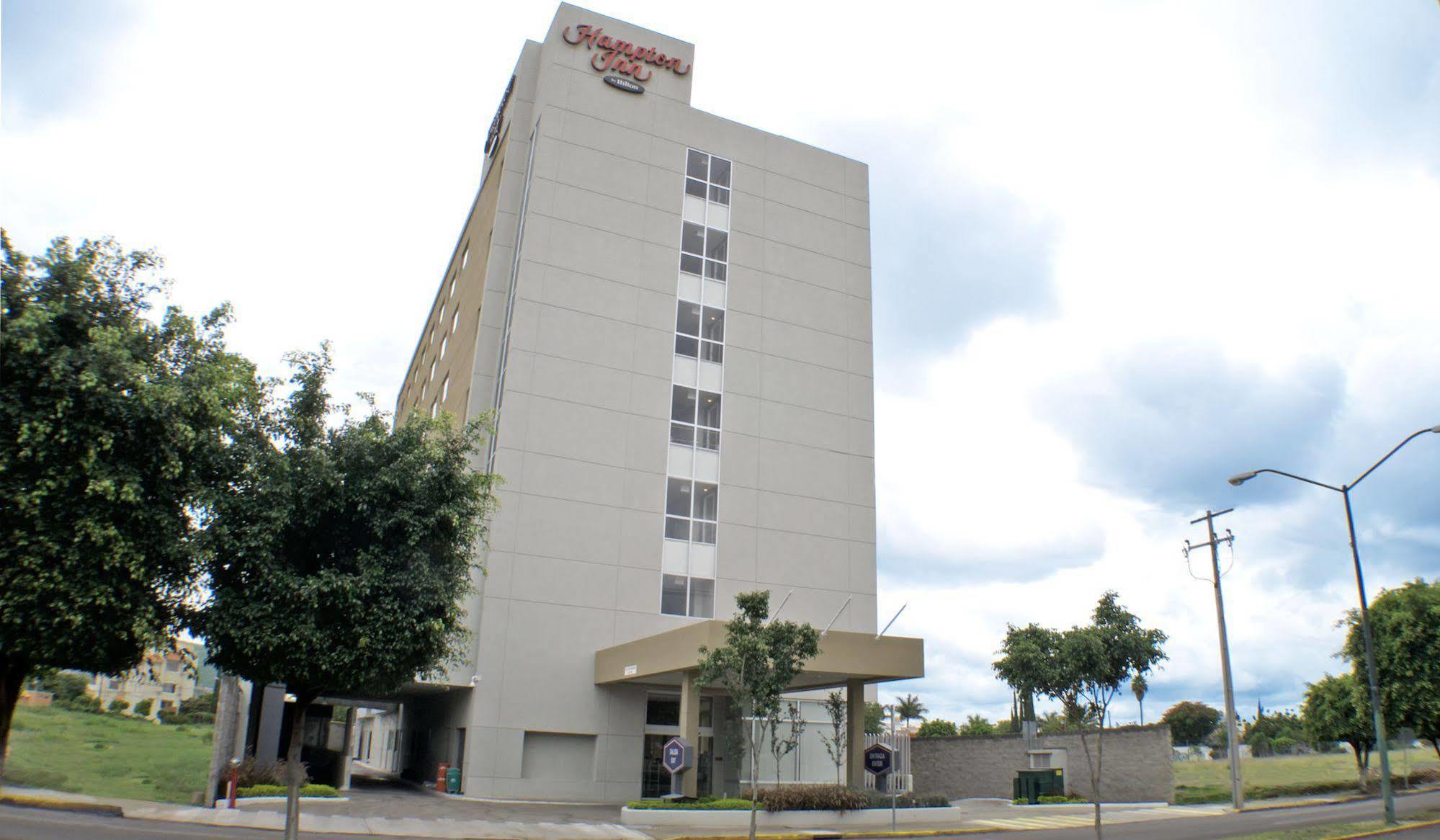 Hampton Inn By Hilton Irapuato Exterior photo